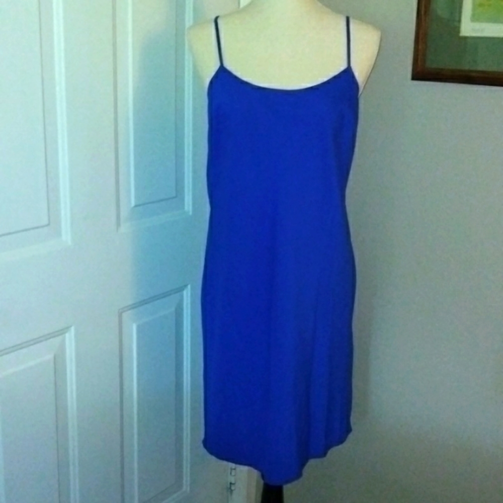 DKNY Pristine! Blue Chemise Size M